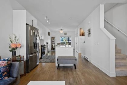 Breakfast Nook Photo of 701 2267 Mckenzie Road, Abbotsford, BC