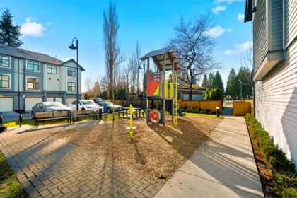 701 2267 Mckenzie Road, Abbotsford, BC, Abbotsford — Townhouse for sale