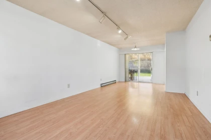 3740 Blundell Road, Richmond, BC, Richmond — Half Duplex for sale