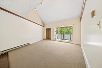 Breakfast Nook Photo of 411 4373 Halifax Street, Burnaby, BC