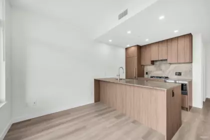 1608 626 Claremont Street, Coquitlam, BC, Coquitlam — Apartment/Condo for sale