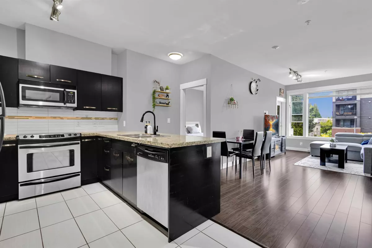Dining Area Photo of 310 33538 Marshall Road, Abbotsford, BC