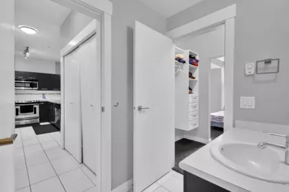 Basement Recreation Room Photo of 310 33538 Marshall Road, Abbotsford, BC