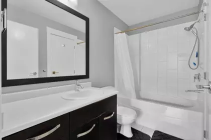 Loft / Bonus Room Photo of 310 33538 Marshall Road, Abbotsford, BC