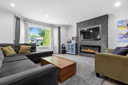 Pantry Photo of 18238 58b Avenue, Surrey, BC