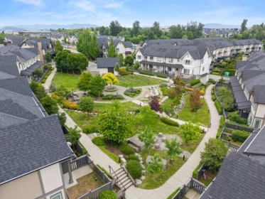Front Yard Photo of 31 30930 Westridge Place, Abbotsford, BC