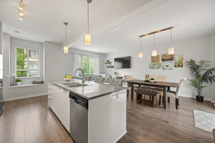 Kitchen Island Photo of 31 30930 Westridge Place, Abbotsford, BC