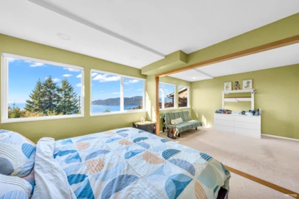 Bedroom 4 Photo of 4673 Woodburn Road, West Vancouver, BC