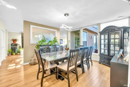 Kitchen Photo of 4673 Woodburn Road, West Vancouver, BC
