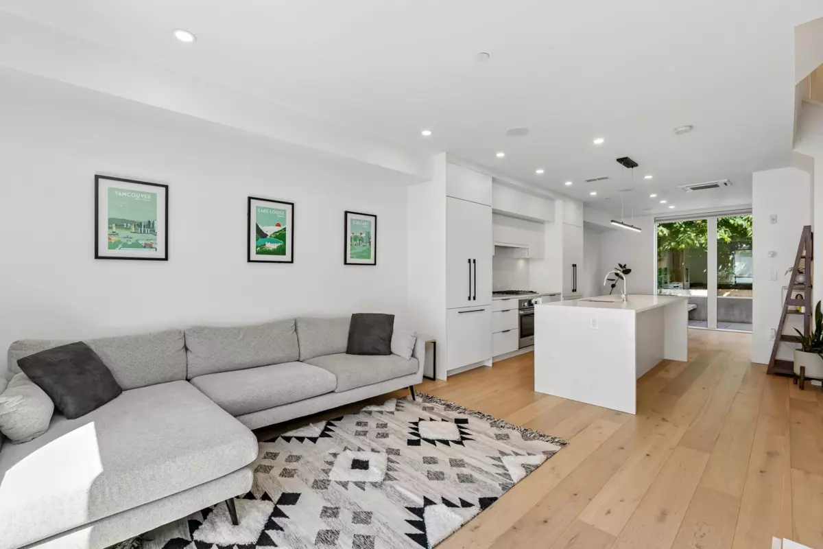 Living Room Photo of 129 649 E 3rd Street, North Vancouver, BC