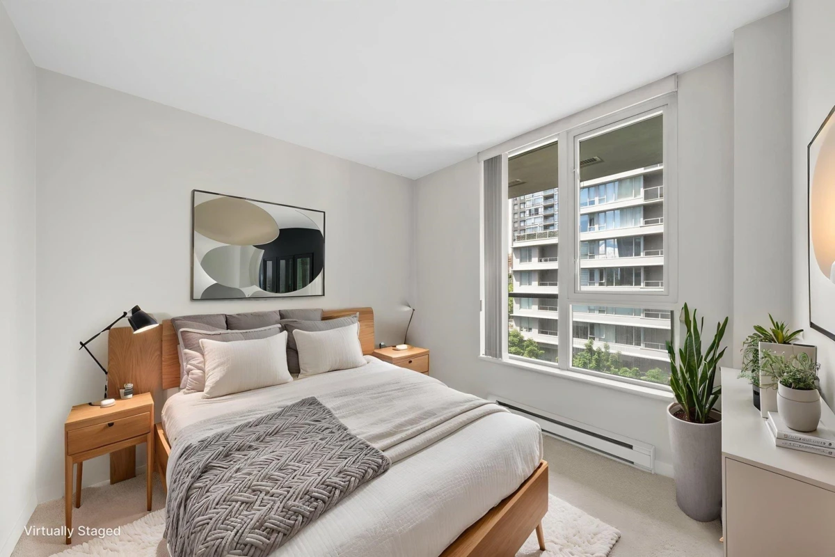 Living Room Photo of 601 1010 Richards Street, Vancouver, BC