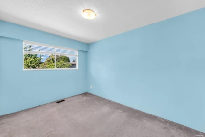 Hallway Photo of 9091 Ash Street, Richmond, BC