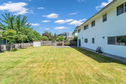 Swimming Pool Photo of 9091 Ash Street, Richmond, BC