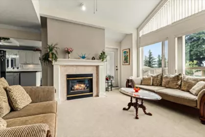 Kitchen Photo of 15 8590 Sunrise Drive, Chilliwack, BC