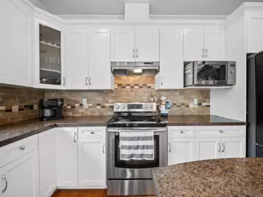 Breakfast Nook Photo of 6893 192nd Street, Surrey, BC