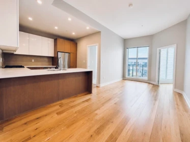 719 5399 Cedarbridge Way, Richmond, BC, Richmond — Apartment/Condo for sale