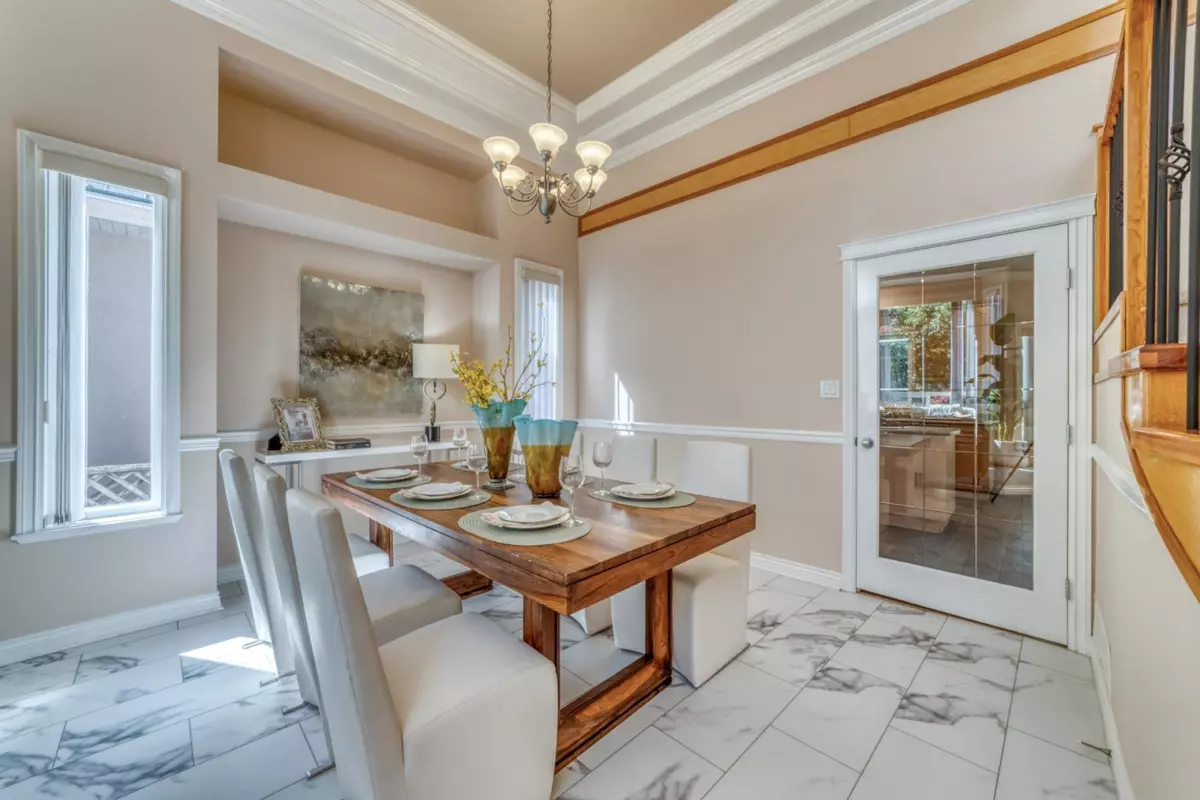 Family Room Photo of 10925 168 Street, Surrey, BC
