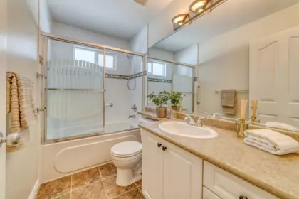 Mudroom Photo of 10925 168 Street, Surrey, BC
