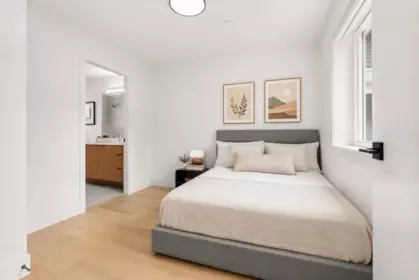 Bedroom 3 Photo of 1 1368 Park Drive, Vancouver, BC