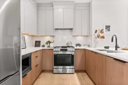 1 1368 Park Drive, Vancouver, BC, Vancouver — Half Duplex for sale