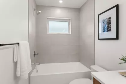Guest Bathroom Photo of 1 1368 Park Drive, Vancouver, BC