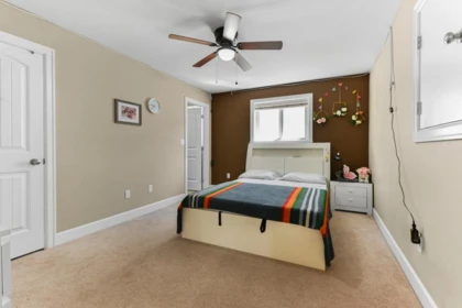 Basement Recreation Room Photo of 17371 64 Avenue, Surrey, BC