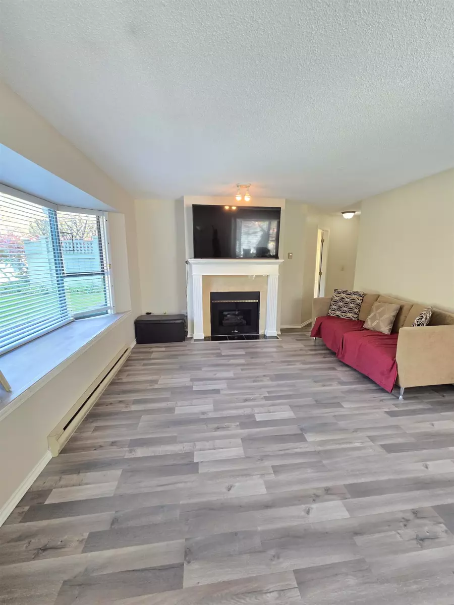 Family Room Photo of 109 5250 Victory Street, Burnaby, BC
