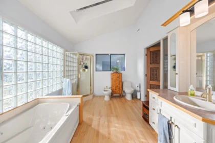 Guest Bathroom Photo of 4514 248 Street, Langley, BC
