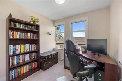 Entry Foyer Photo of 81 15833 26 Avenue, Surrey, BC