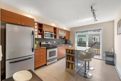 Kitchen Island Photo of 81 15833 26 Avenue, Surrey, BC