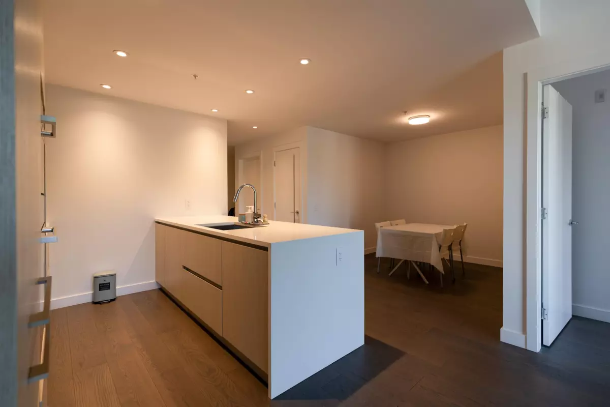Dining Area Photo of 403 5168 Cambie Street, Vancouver, BC