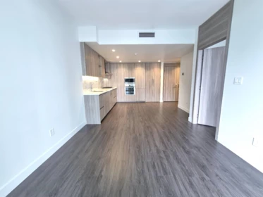 Kitchen Photo of 911 9887 Whalley Boulevard, Surrey, BC
