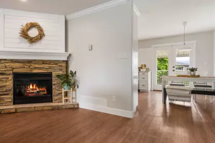 Kitchen Island Photo of 46272 Ranchero Drive, Chilliwack, BC