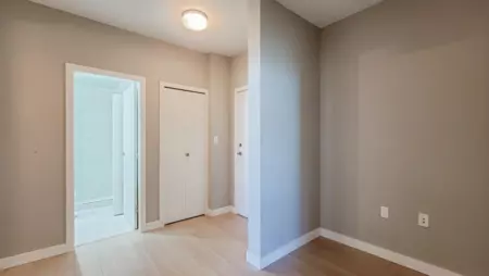Entry Foyer Photo of 9388 Tomicki Ave & Odlin Road, Richmond, BC
