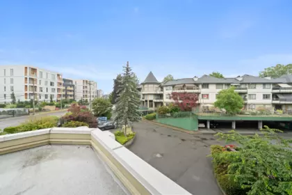 Outdoor Patio Photo of 206 20120 56 Avenue, Langley, BC