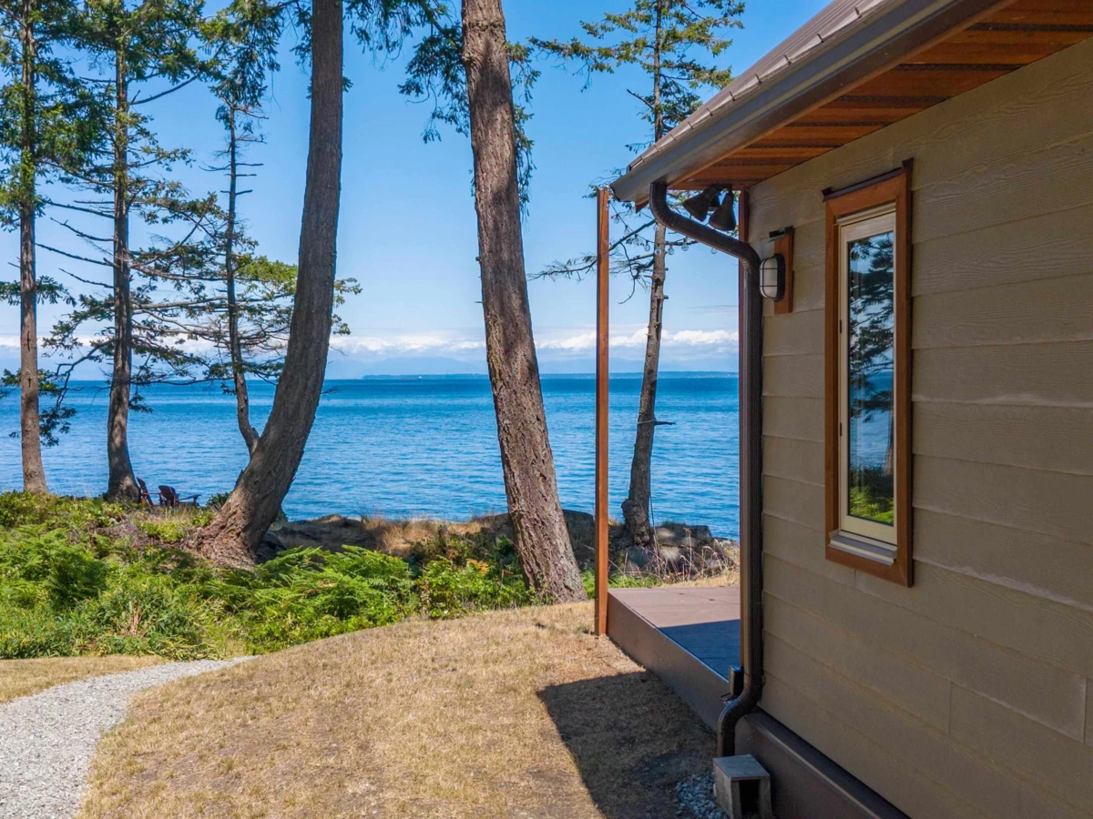 Family Room Photo of 337 East Point Road, Saturna Island, BC