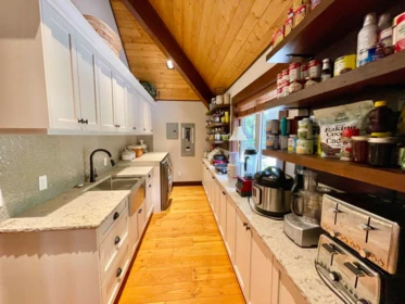 Entry Foyer Photo of 337 East Point Road, Saturna Island, BC