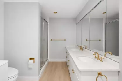 Primary Bathroom Photo of 406 Greensboro Place, Vancouver, BC