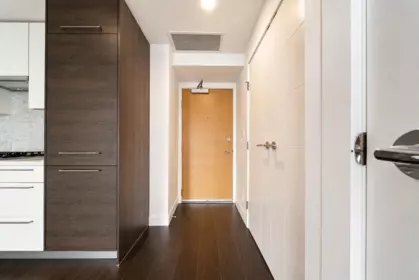 2004 4458 Beresford Street, Burnaby, BC, Burnaby — Apartment/Condo for sale
