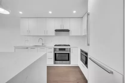 Kitchen Island Photo of 702 1588 Johnston Road, White Rock, BC