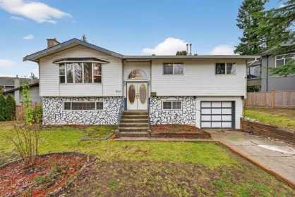 Entry Foyer Photo of 8927 146a Street, Surrey, BC