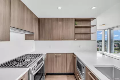 Kitchen Island Photo of 1802 8288 Granville Avenue, Richmond, BC