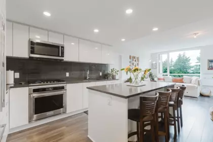 Breakfast Nook Photo of 1305 3096 Windsor Gate, Coquitlam, BC