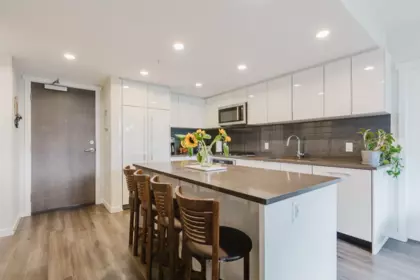 Kitchen Island Photo of 1305 3096 Windsor Gate, Coquitlam, BC
