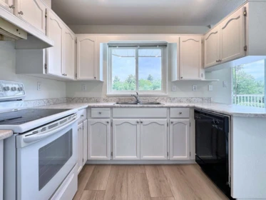 Pantry Photo of 118 20600 53a Avenue, Langley, BC