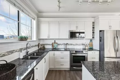 Kitchen Photo of 305 11862 226 Street, Maple Ridge, BC