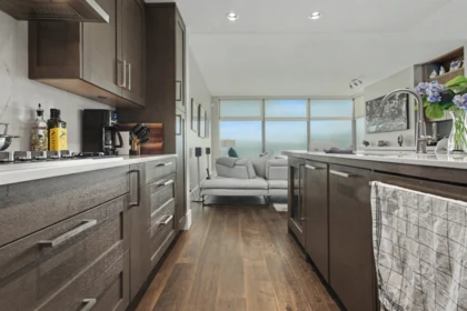 Kitchen Photo of 503 3315 Cypress Place, West Vancouver, BC