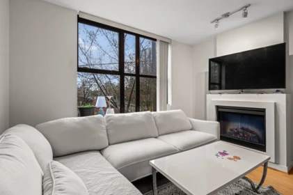 Breakfast Nook Photo of 305 989 Beatty Street, Vancouver, BC