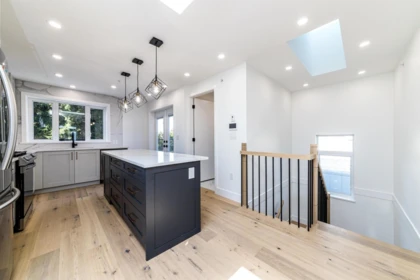 1&2 5455 Killarney Street, Vancouver, BC, Vancouver — Duplex for sale