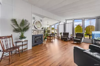 18 2120 King George Boulevard, Surrey, BC, Surrey — Manufactured On Land for sale